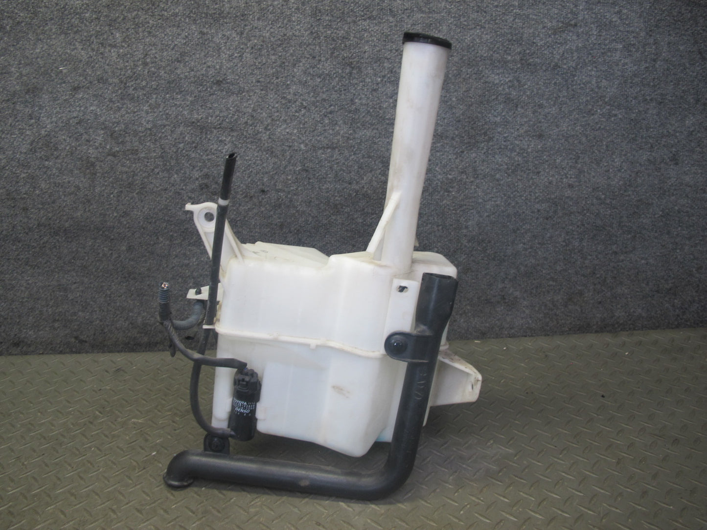 98-05 Lexus GS400 GS430 GS300 Windshield Washer Fluid Reservoir Tank w Pump OEM