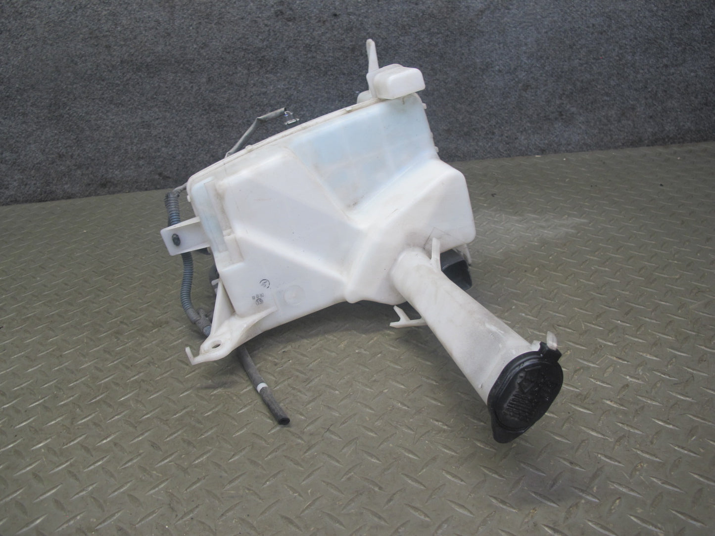 98-05 Lexus GS400 GS430 GS300 Windshield Washer Fluid Reservoir Tank w Pump OEM