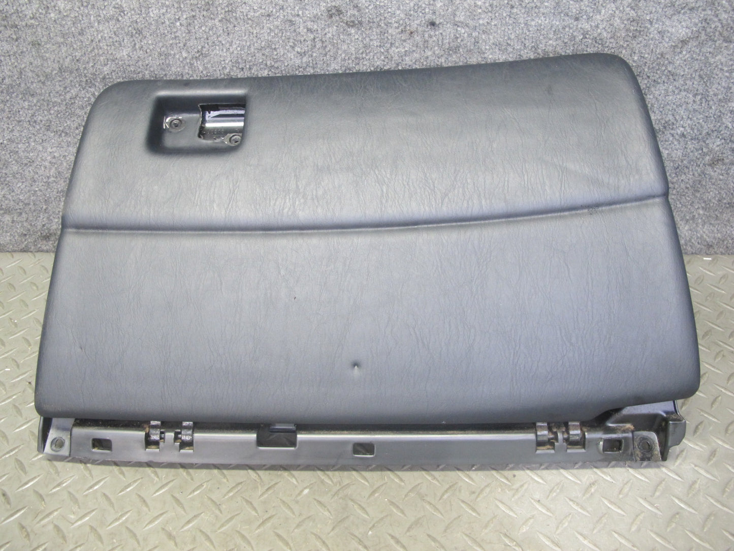 98-05 Lexus JZS160L GS400 GS430 GS300 Dash Right Glove Box Storage Black OEM