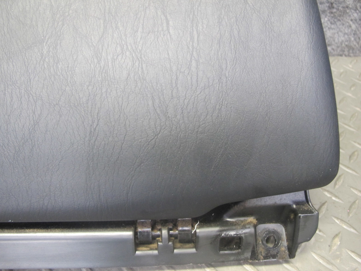 98-05 Lexus JZS160L GS400 GS430 GS300 Dash Right Glove Box Storage Black OEM
