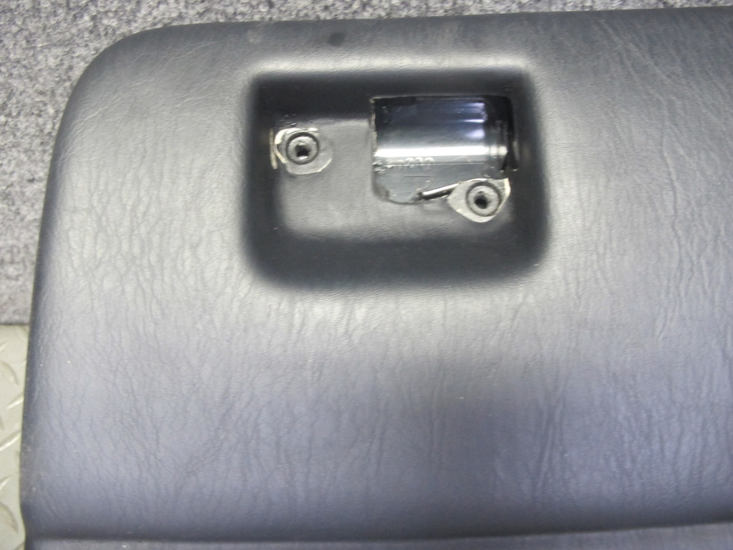 98-05 Lexus JZS160L GS400 GS430 GS300 Dash Right Glove Box Storage Black OEM