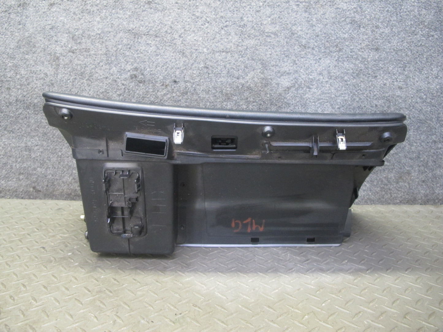98-05 Lexus JZS160L GS400 GS430 GS300 Dash Right Glove Box Storage Black OEM