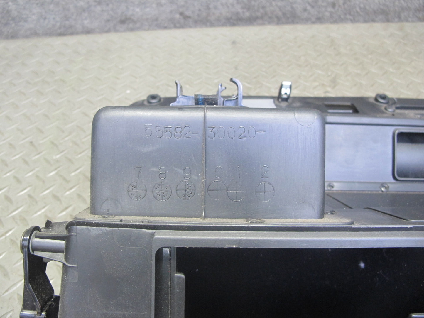 98-05 Lexus JZS160L GS400 GS430 GS300 Dash Right Glove Box Storage Black OEM