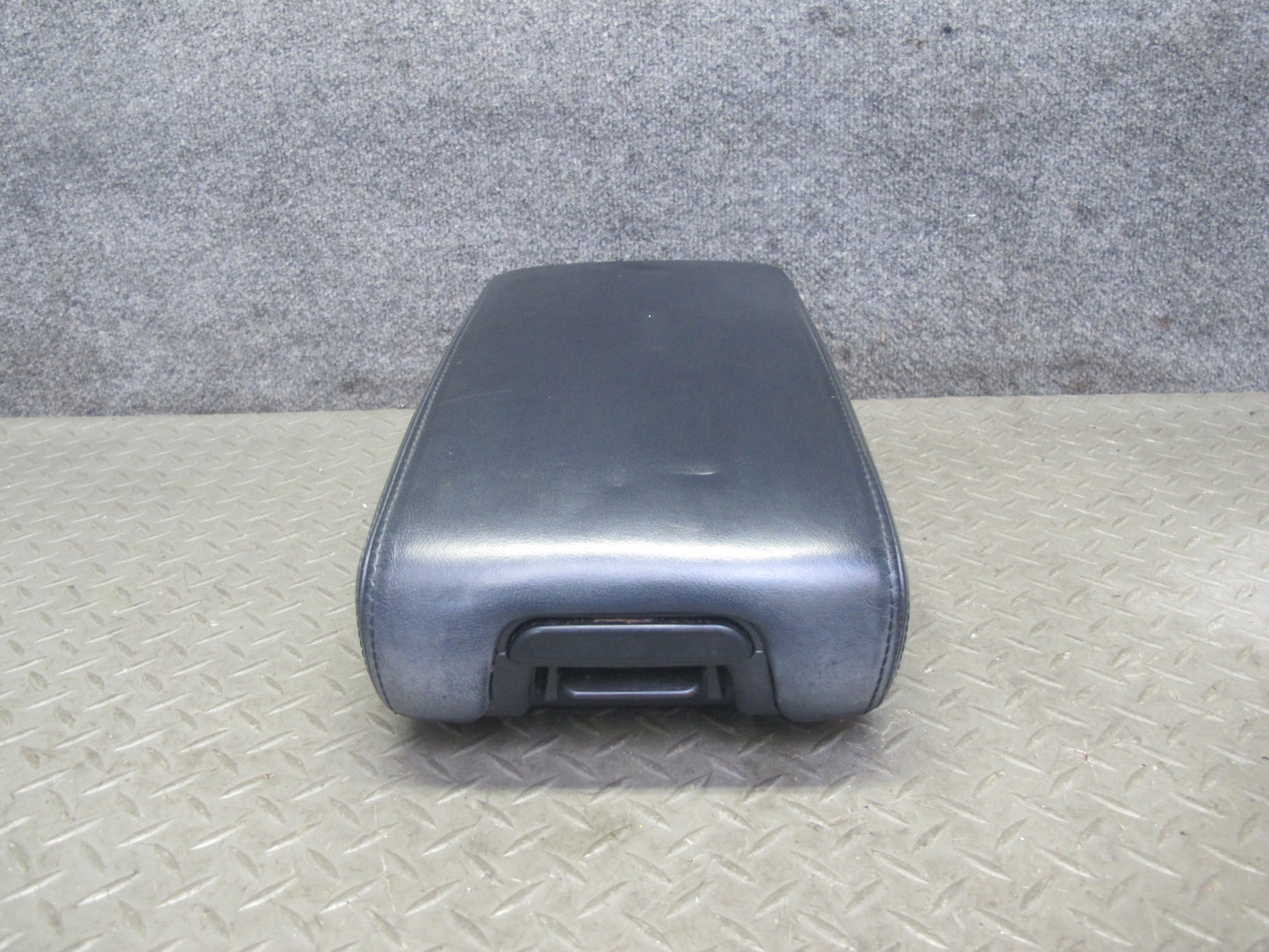 98-05 Lexus JZS160L GS430 GS300 Center Console Leather Armrest Lid Black OEM