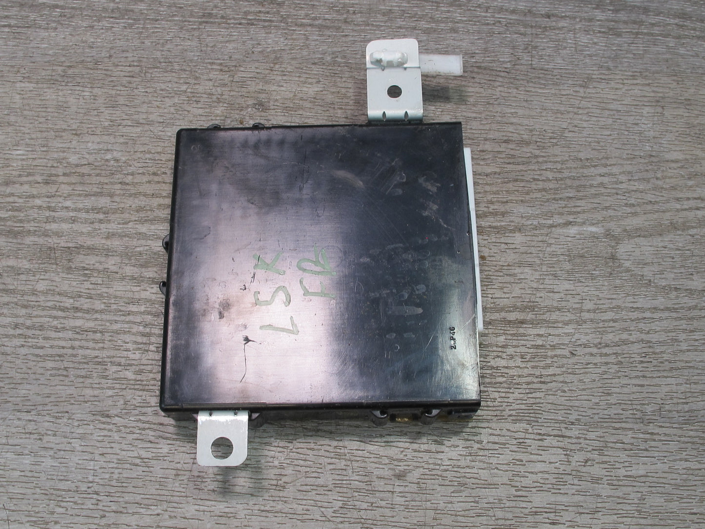2004-2006 Lexus LS430 UCF30L Front Right Door Multiplex Control Module OEM