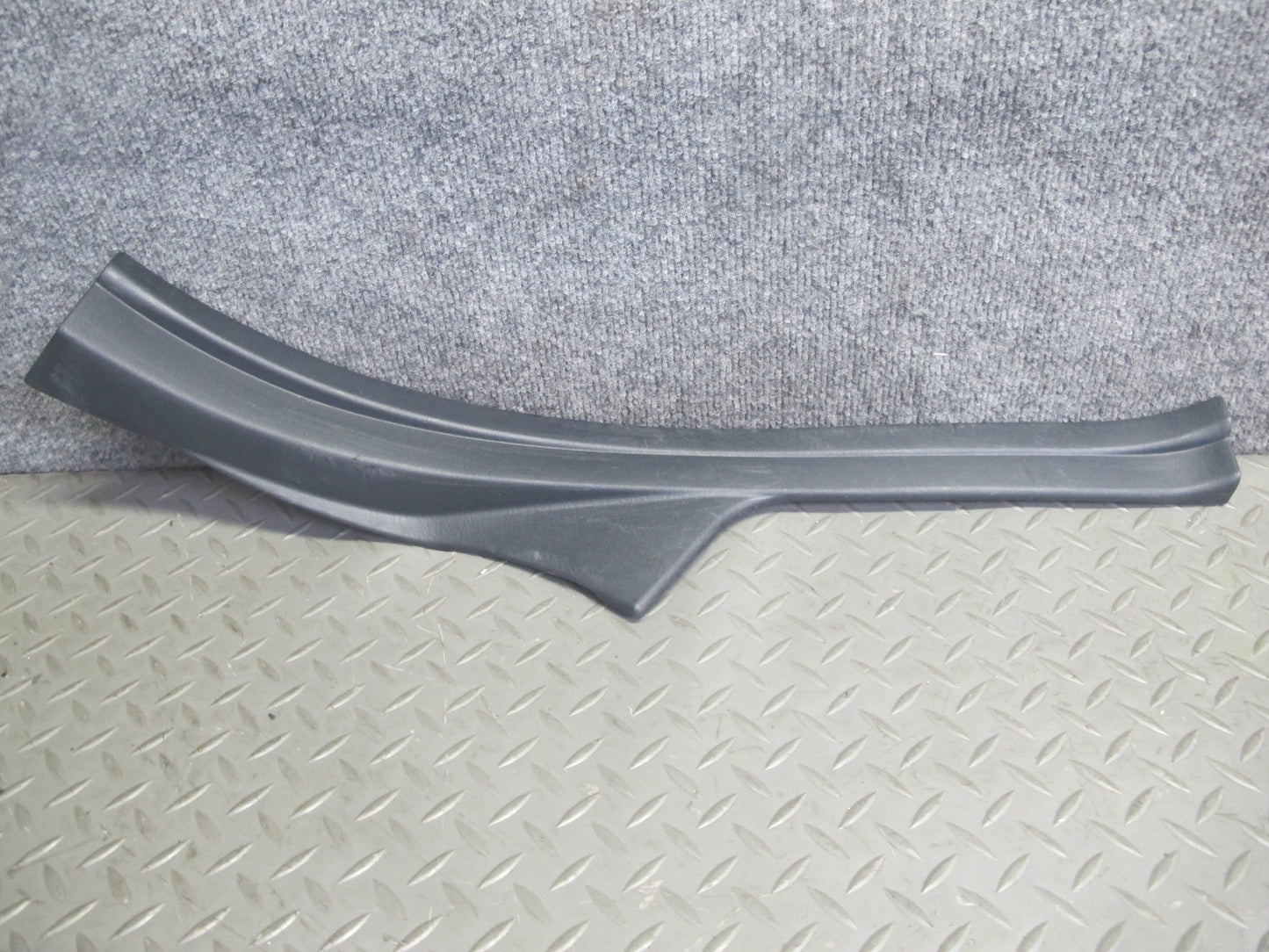 98-05 Lexus JZS160L GS300 Set of 2 Rear Door Scuff Sill Plate Trim Cover OEM
