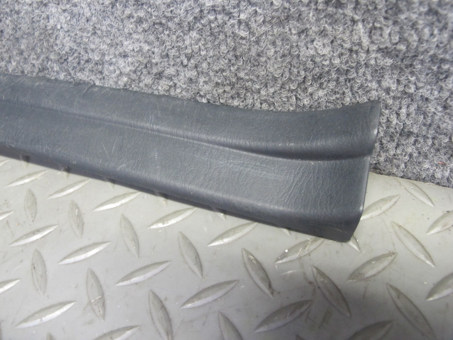98-05 Lexus JZS160L GS300 Set of 2 Rear Door Scuff Sill Plate Trim Cover OEM