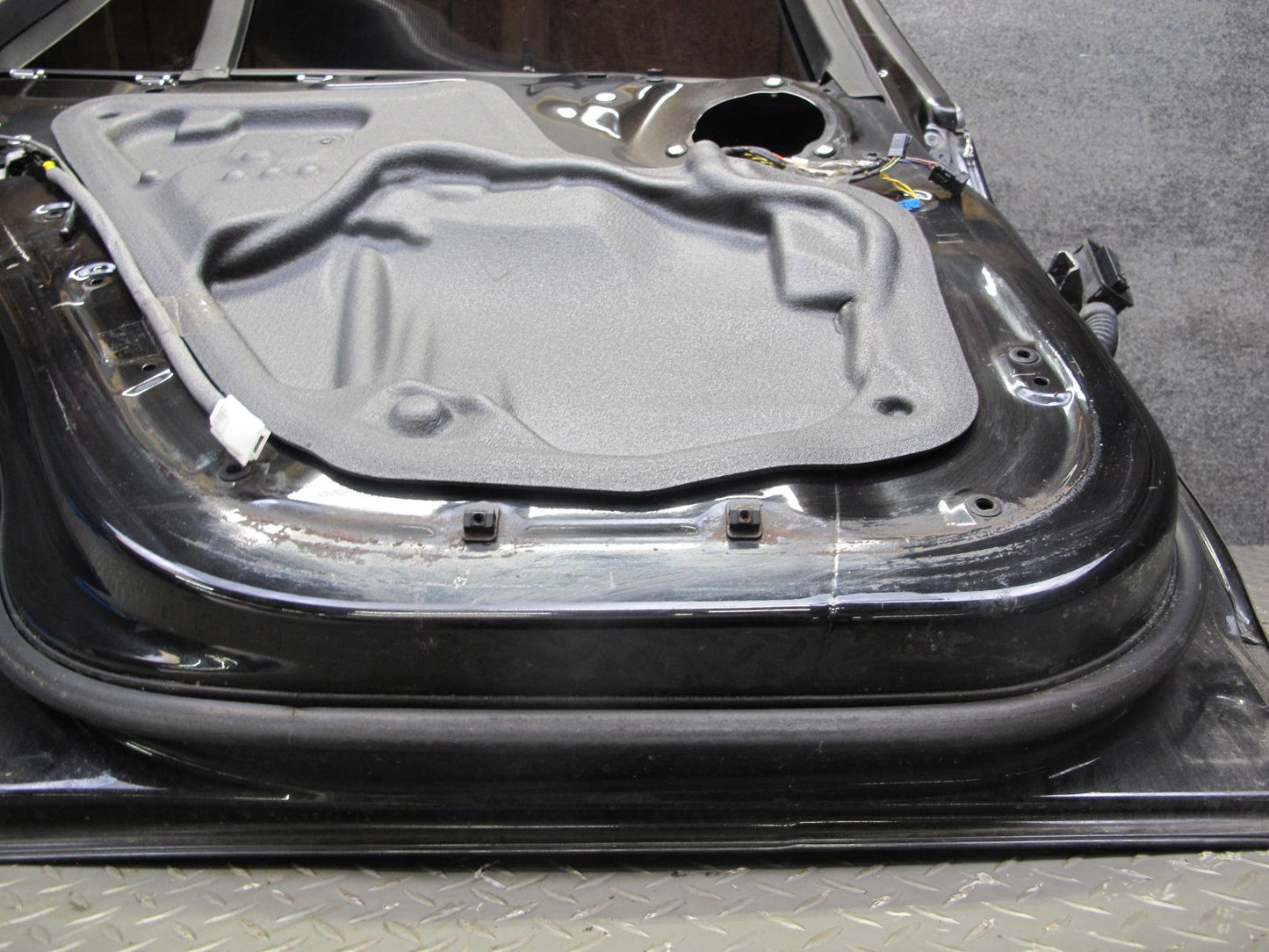 2014-2018 BMW F15 X5 Rear Left Door Shell Panel w Window Glass