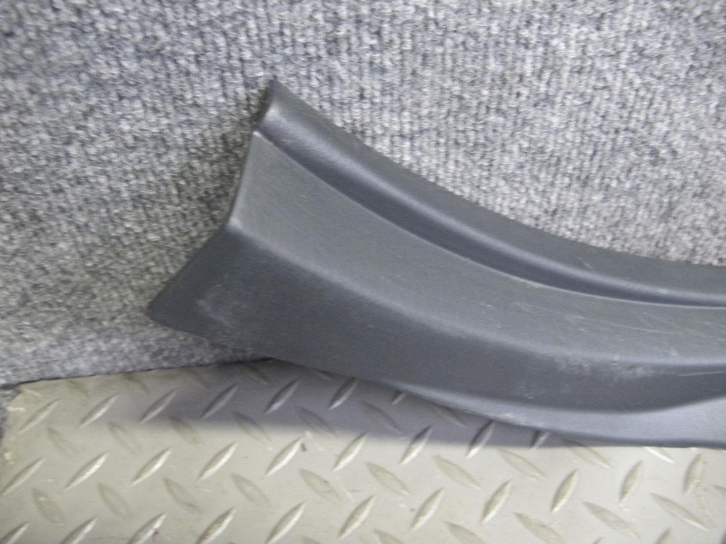 98-05 Lexus JZS160L GS300 Set of 2 Rear Door Scuff Sill Plate Trim Cover OEM