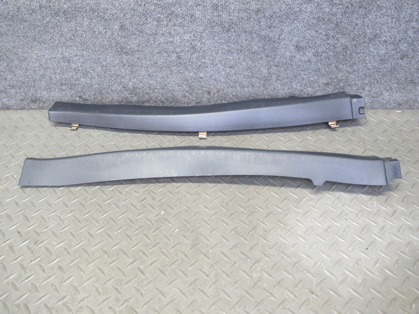 98-05 Lexus GS430 GS300 Set of 2 Rear Left & Right Lower Quarter Trim Black OEM