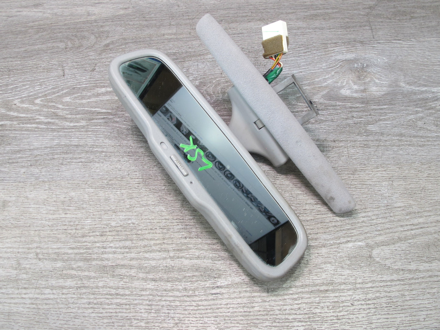 04-06 Lexus UCF30L LS430 Auto Dimming Interior Rear View Mirror w Sun Visor OEM