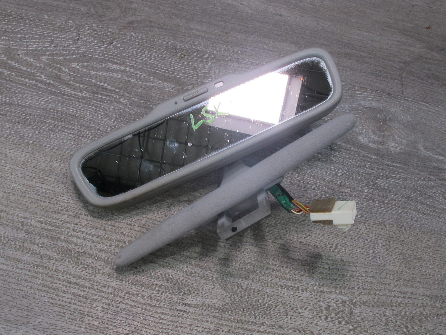 04-06 Lexus UCF30L LS430 Auto Dimming Interior Rear View Mirror w Sun Visor OEM