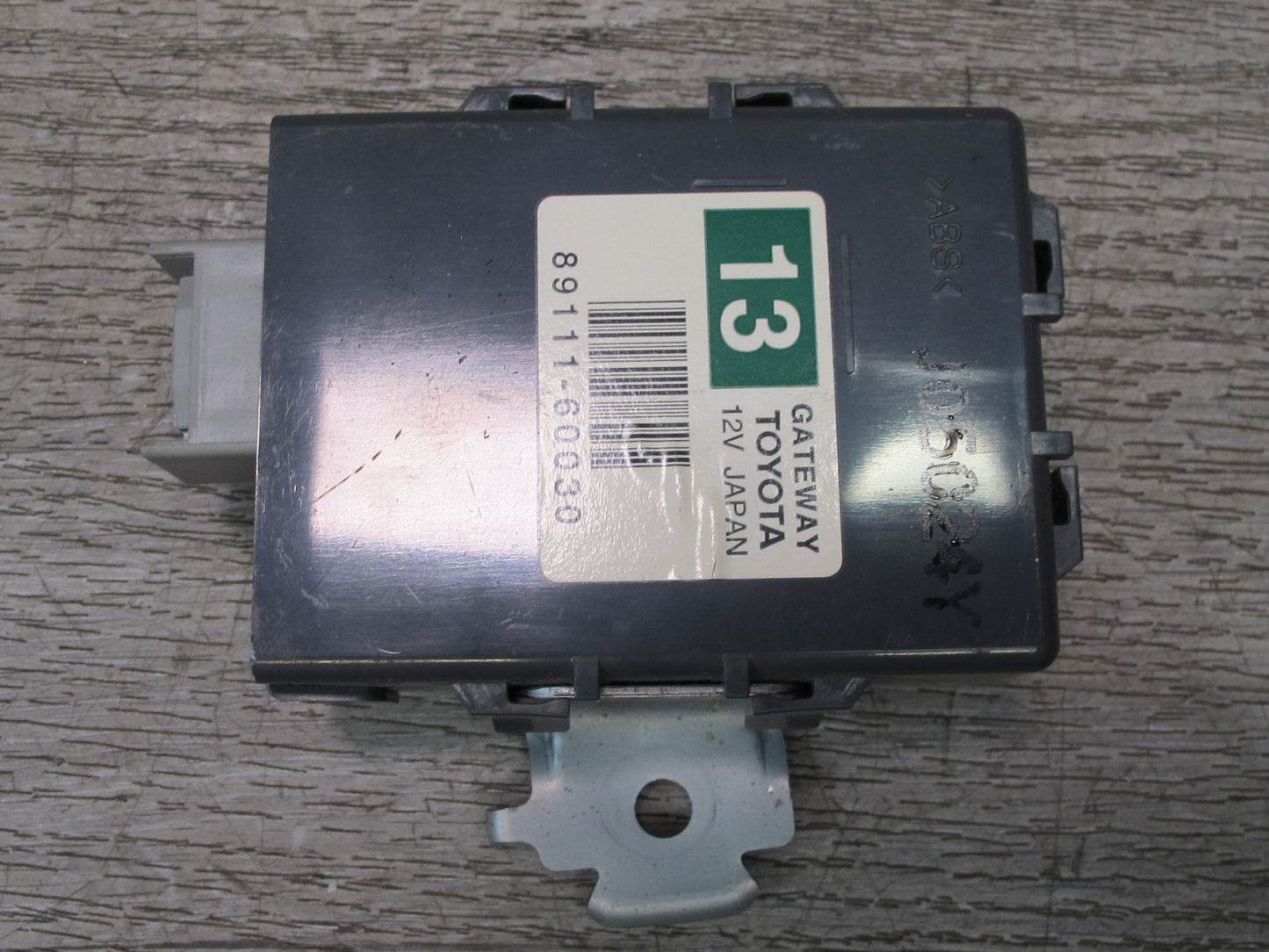 2003-2007 Lexus UZJ100L LX470 Multiplex Network Gateway Computer Control Module