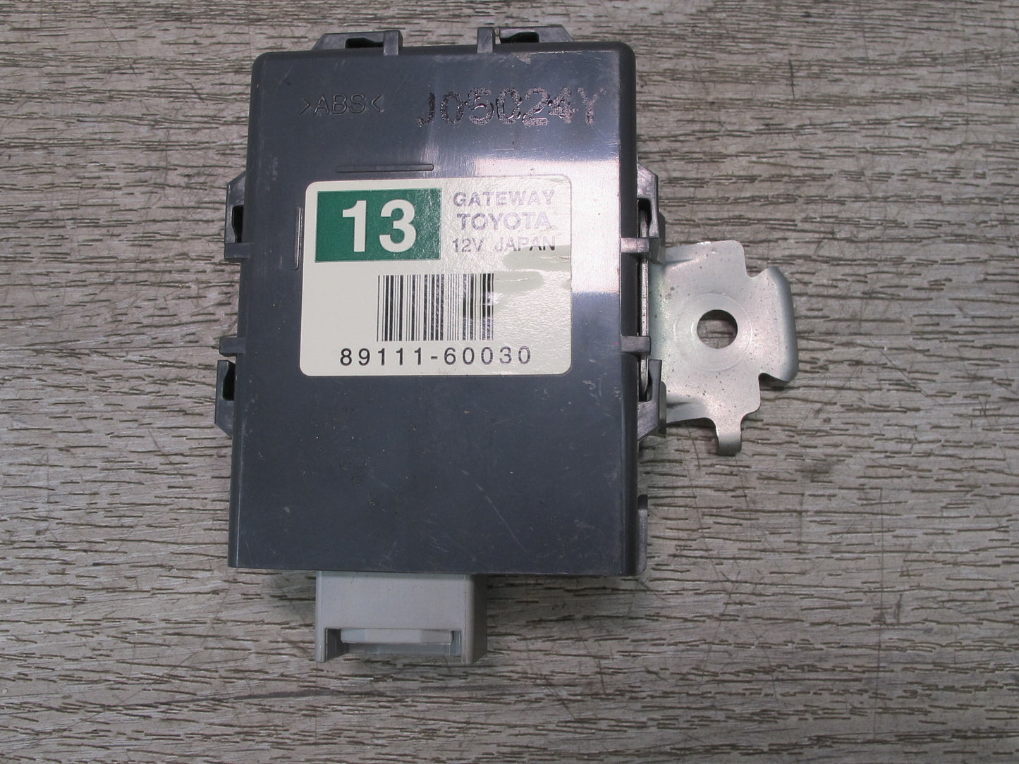 2003-2007 Lexus UZJ100L LX470 Multiplex Network Gateway Computer Control Module