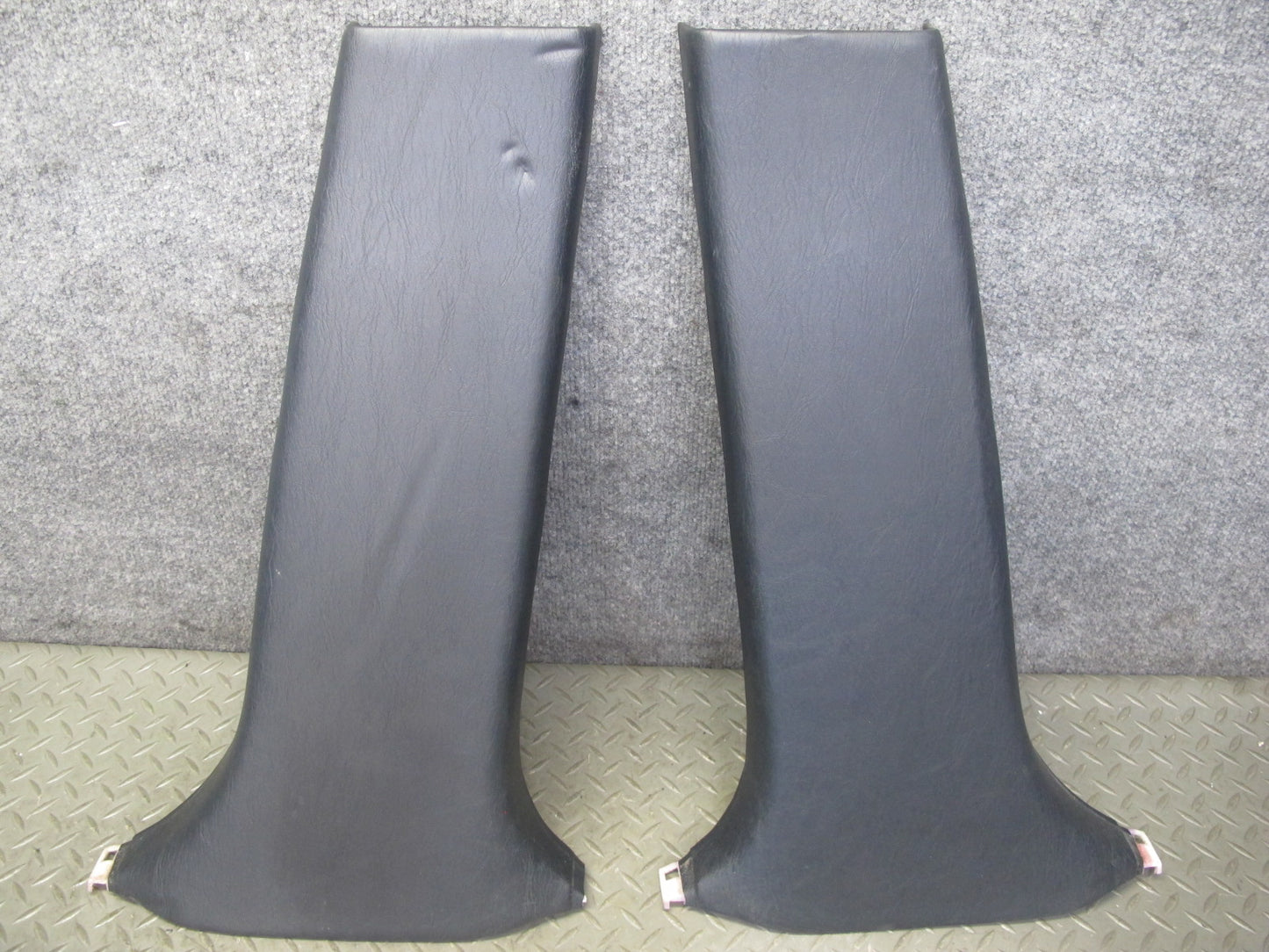 98-05 Lexus GS400 GS430 GS300 Set of 2 Left Right Lower B Pillar Trim Black OEM