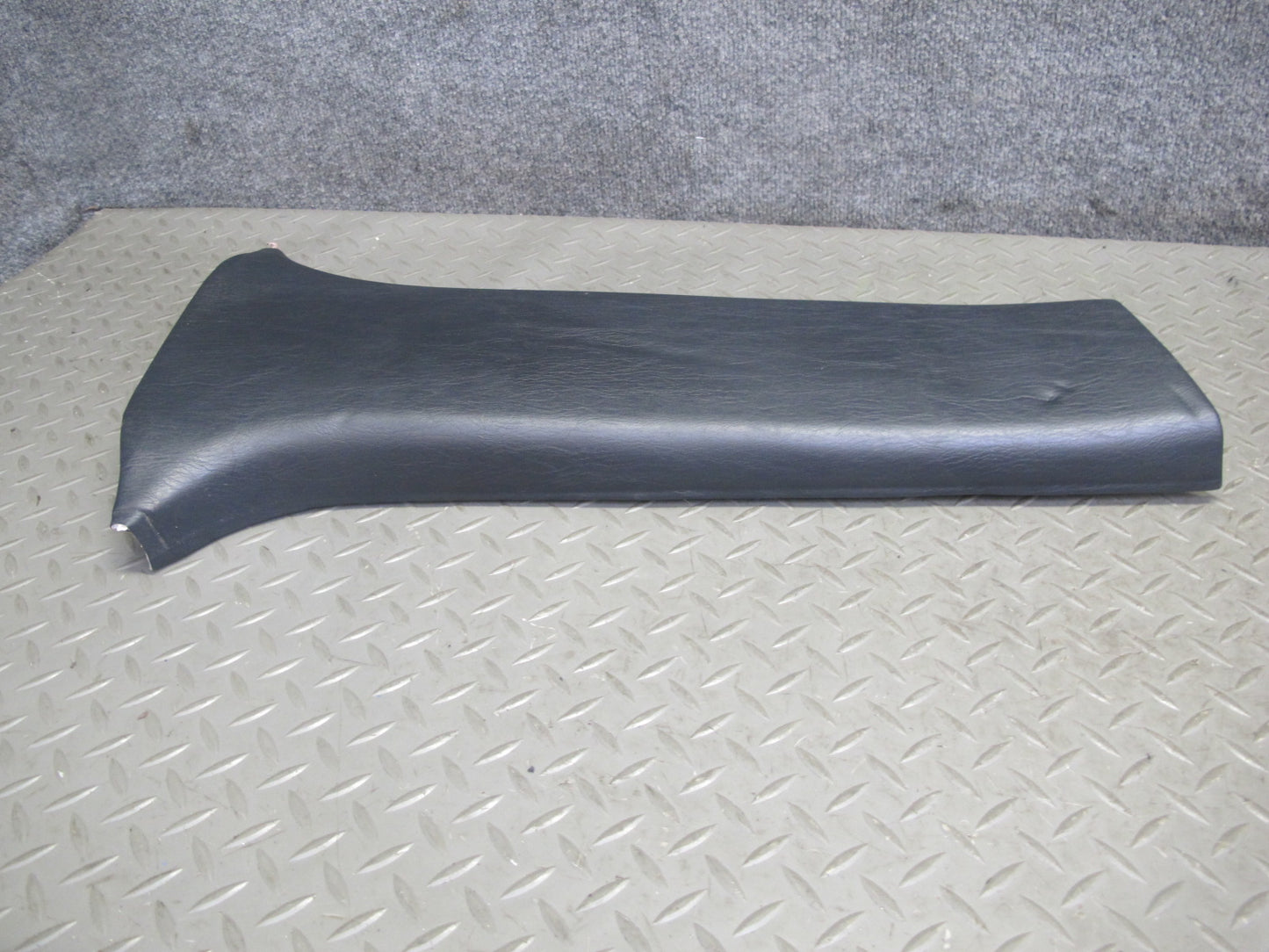 98-05 Lexus GS400 GS430 GS300 Set of 2 Left Right Lower B Pillar Trim Black OEM