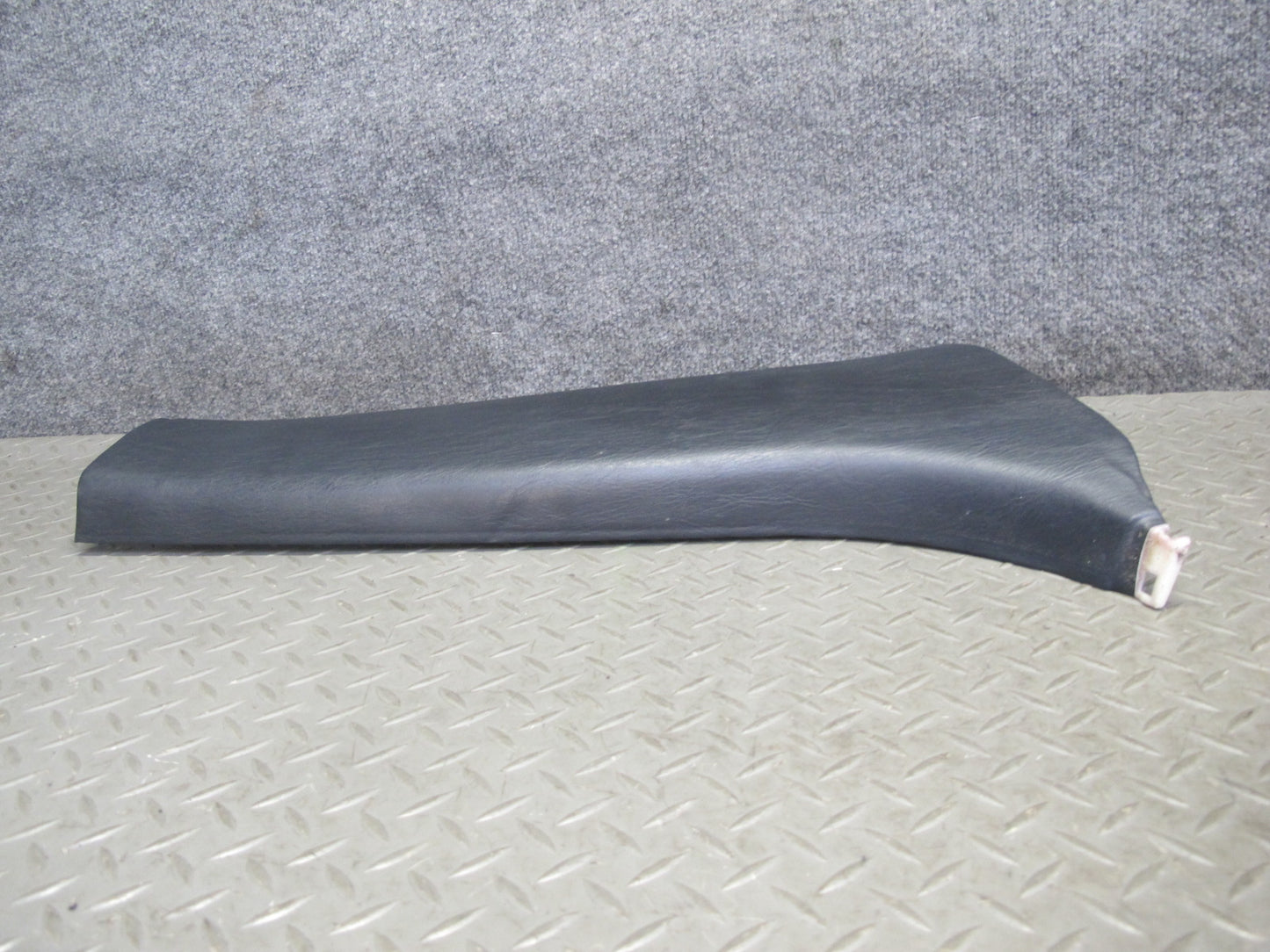 98-05 Lexus GS400 GS430 GS300 Set of 2 Left Right Lower B Pillar Trim Black OEM