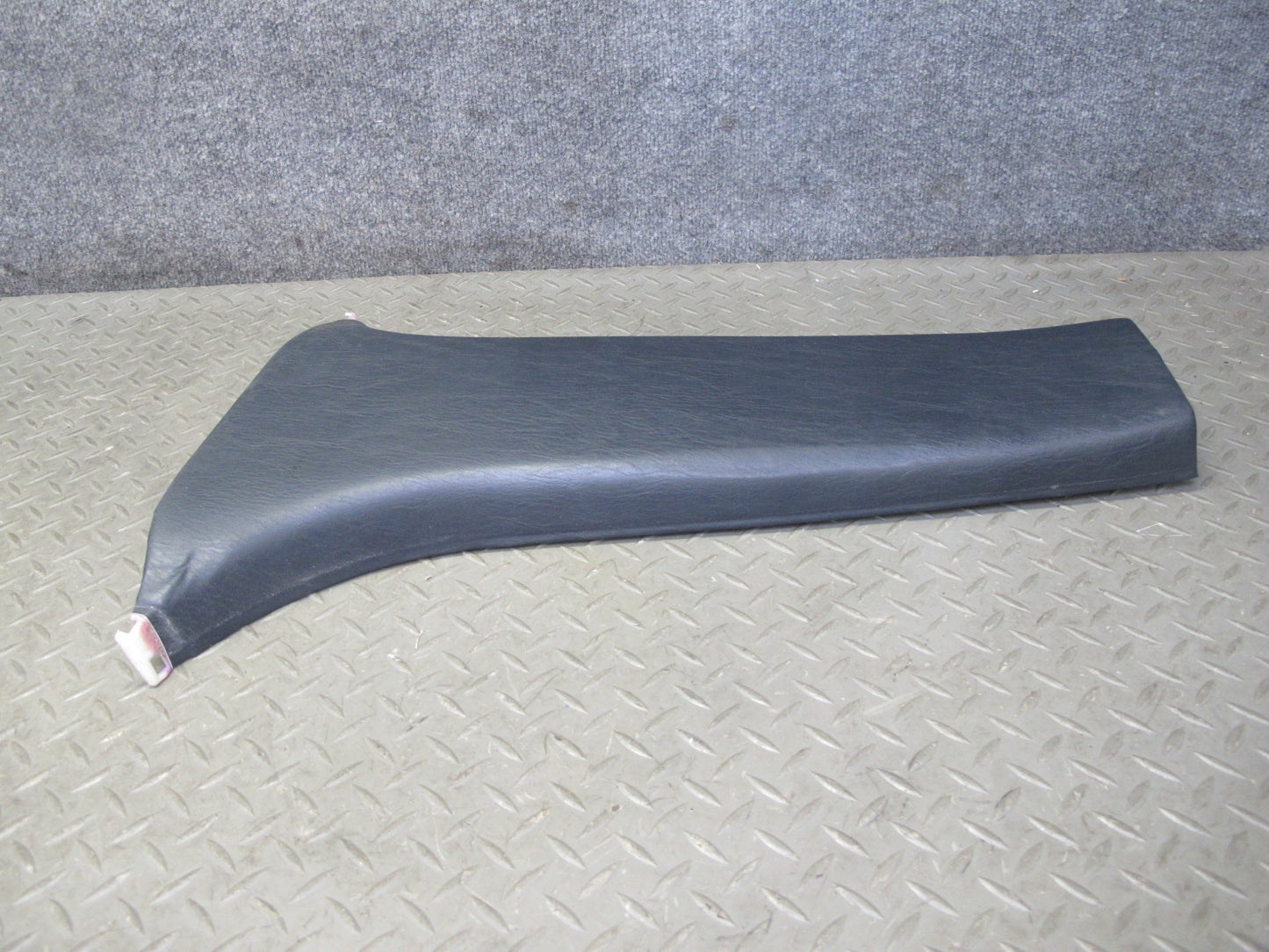 98-05 Lexus GS400 GS430 GS300 Set of 2 Left Right Lower B Pillar Trim Black OEM