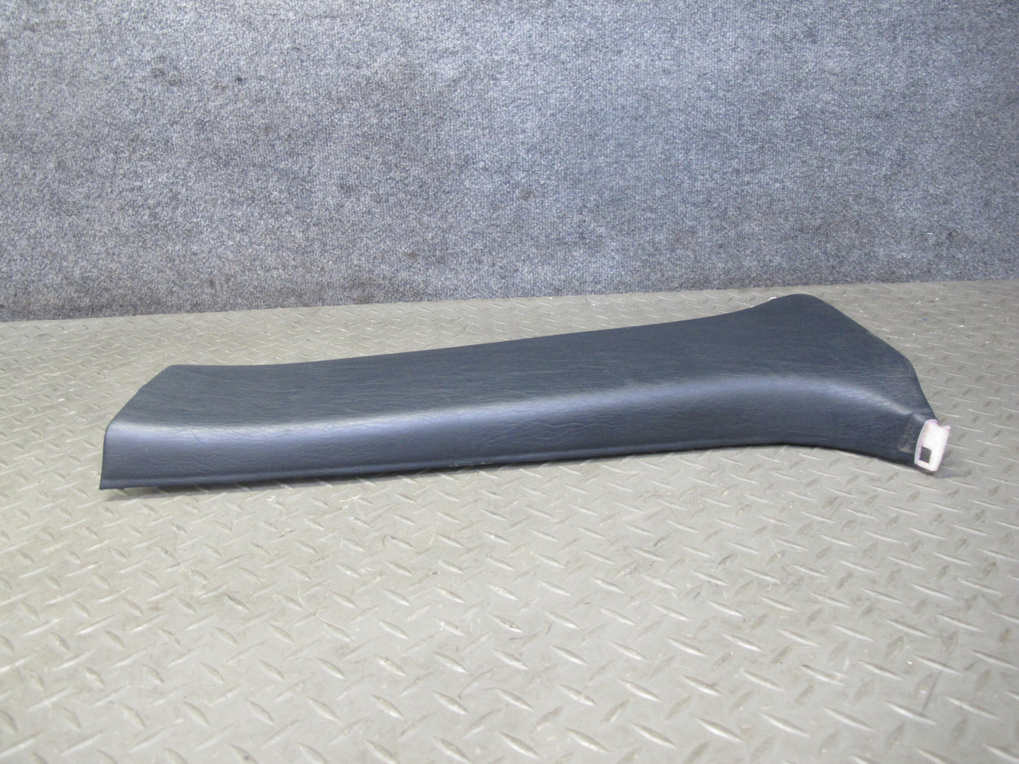 98-05 Lexus GS400 GS430 GS300 Set of 2 Left Right Lower B Pillar Trim Black OEM