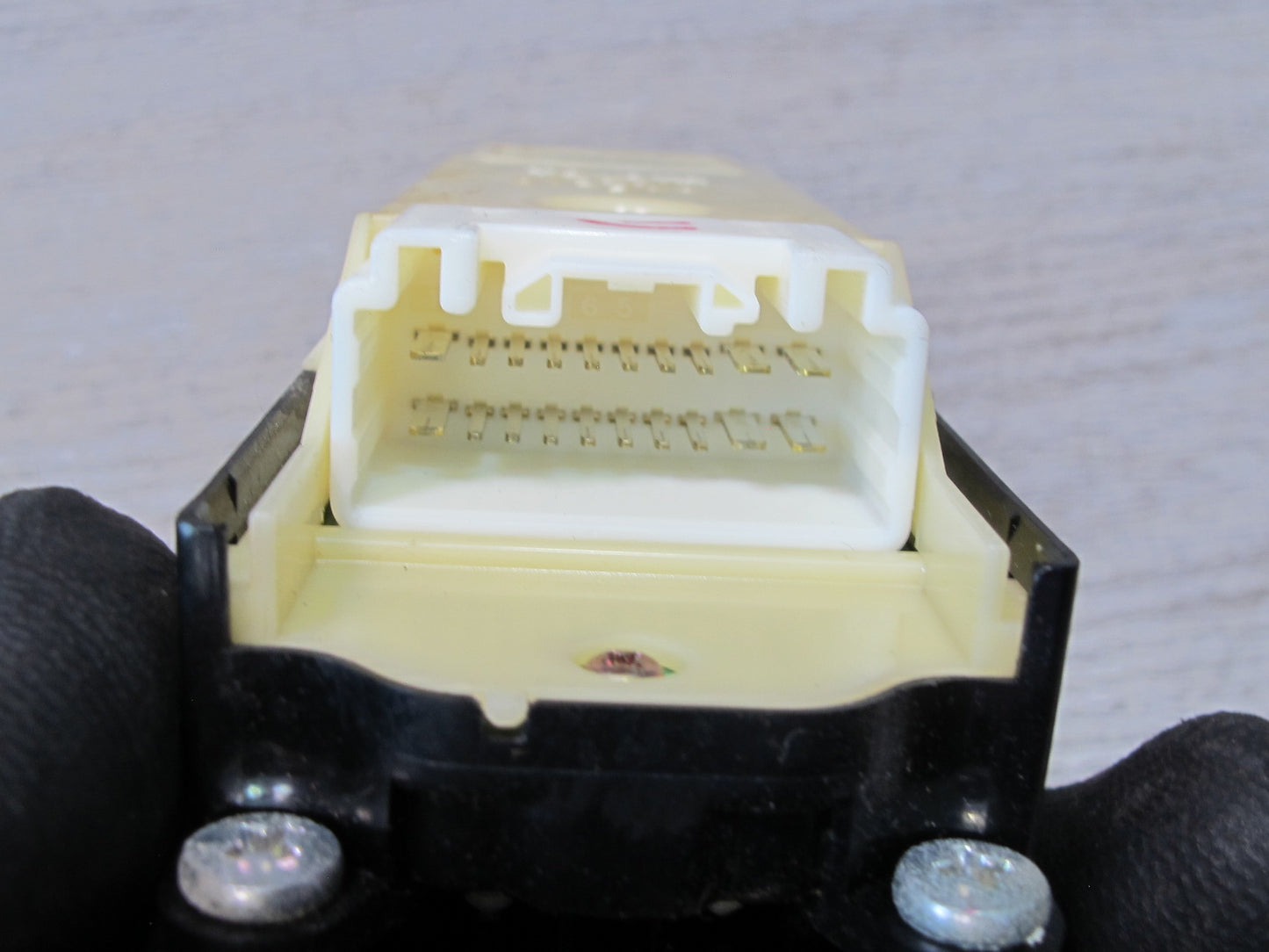 2003-2007 Lexus UZJ100L LX470 Front Left Door Master Power Window Switch