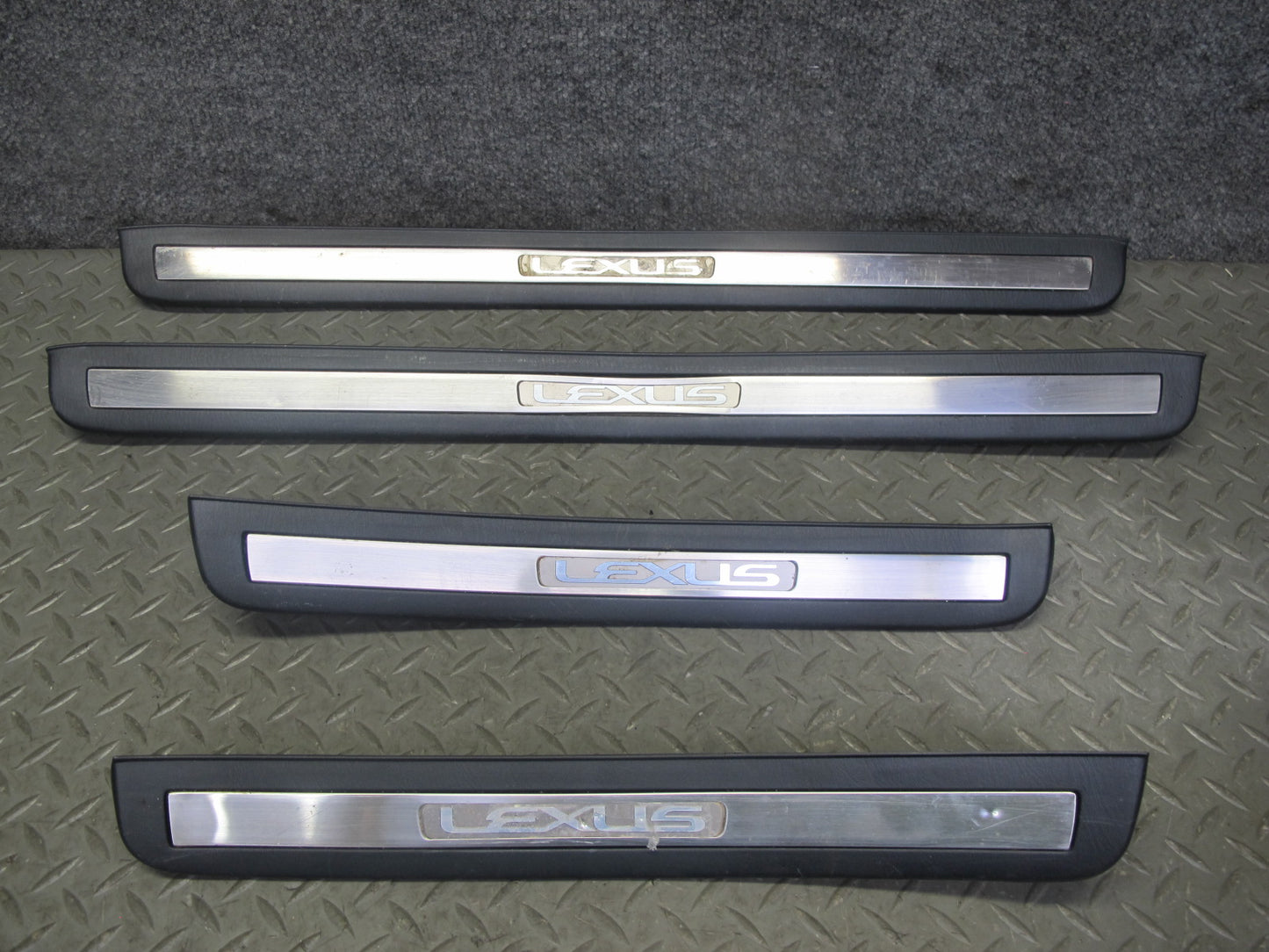 98-05 Lexus JZS160L GS400 GS430 GS300 Set of 4 Door Scuff Sill Plate Trim OEM