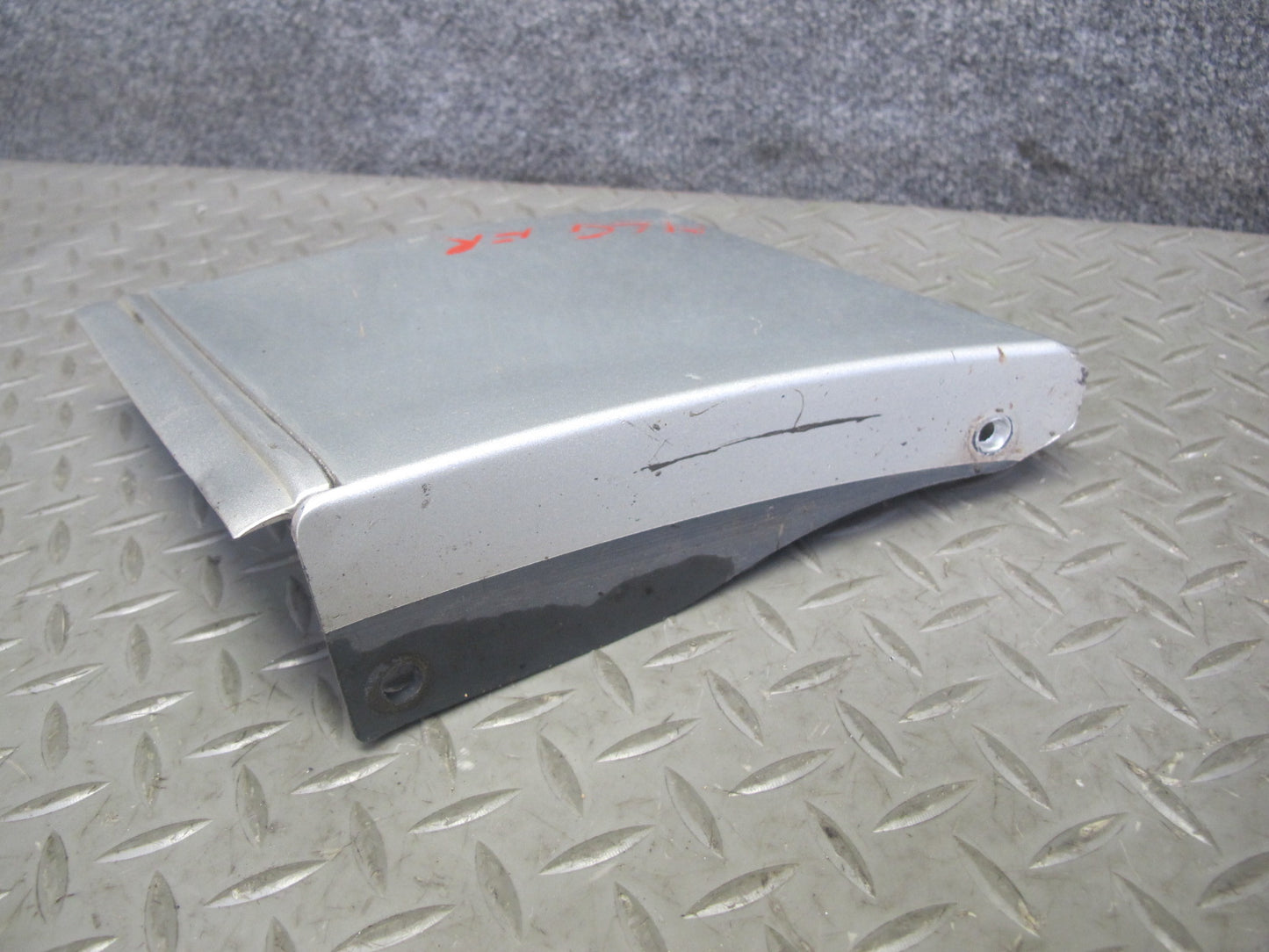 98-05 Lexus GS400 GS300 Front Right Fender Trim Molding Cover 75611-30250 OEM