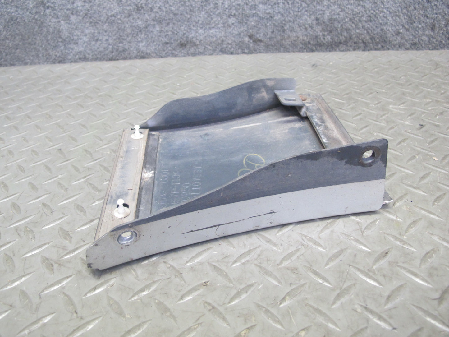 98-05 Lexus GS400 GS300 Front Right Fender Trim Molding Cover 75611-30250 OEM
