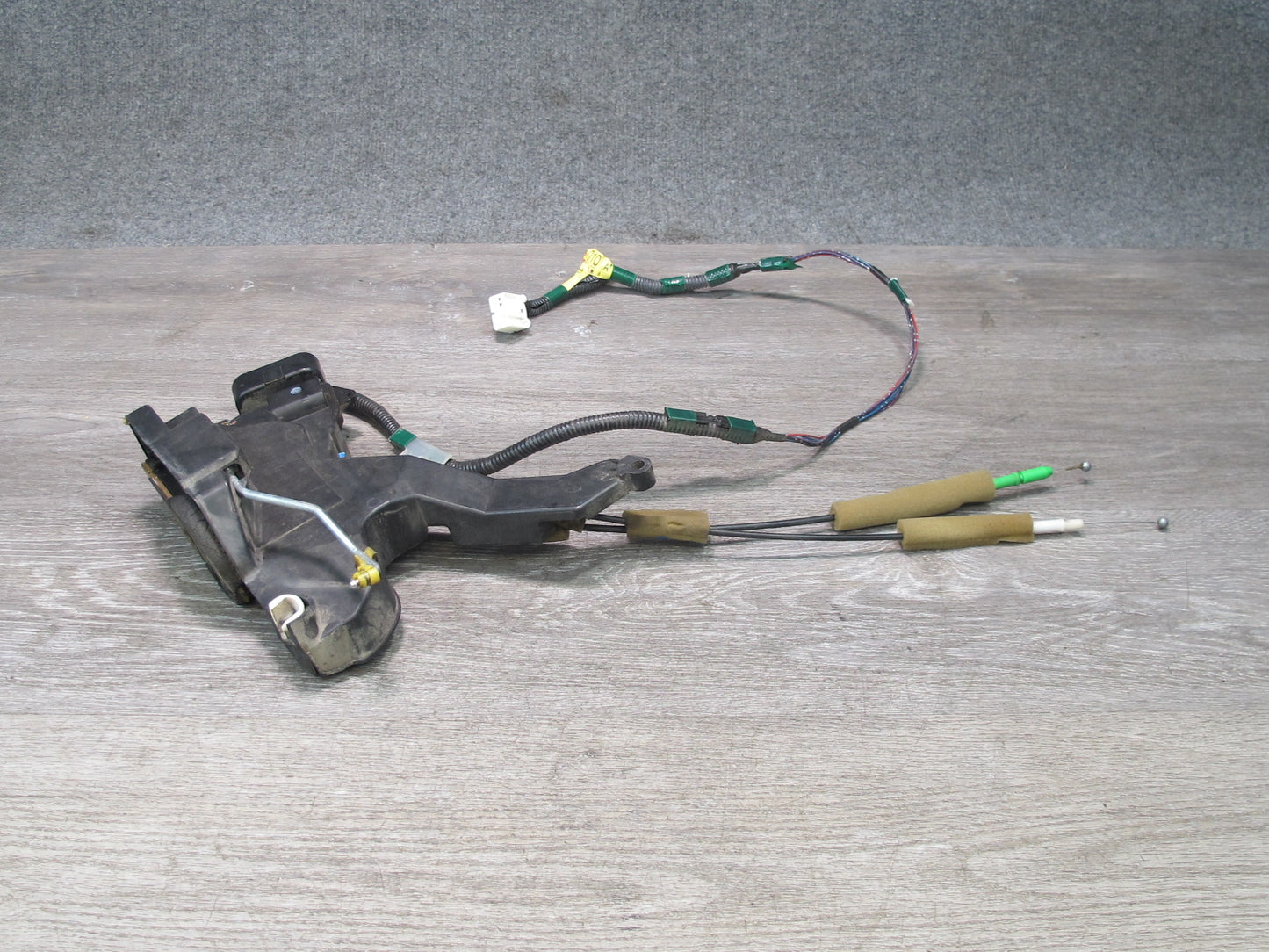 01-06 Lexus UCF30L LS430 Front Left Door Lock Latch Actuator NO Soft Close OEM
