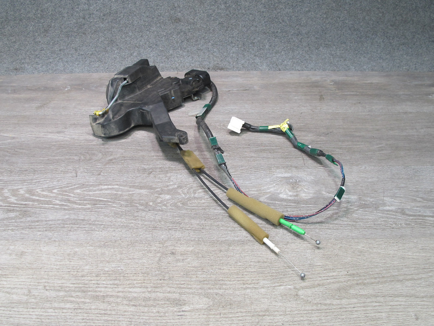 01-06 Lexus UCF30L LS430 Front Left Door Lock Latch Actuator NO Soft Close OEM