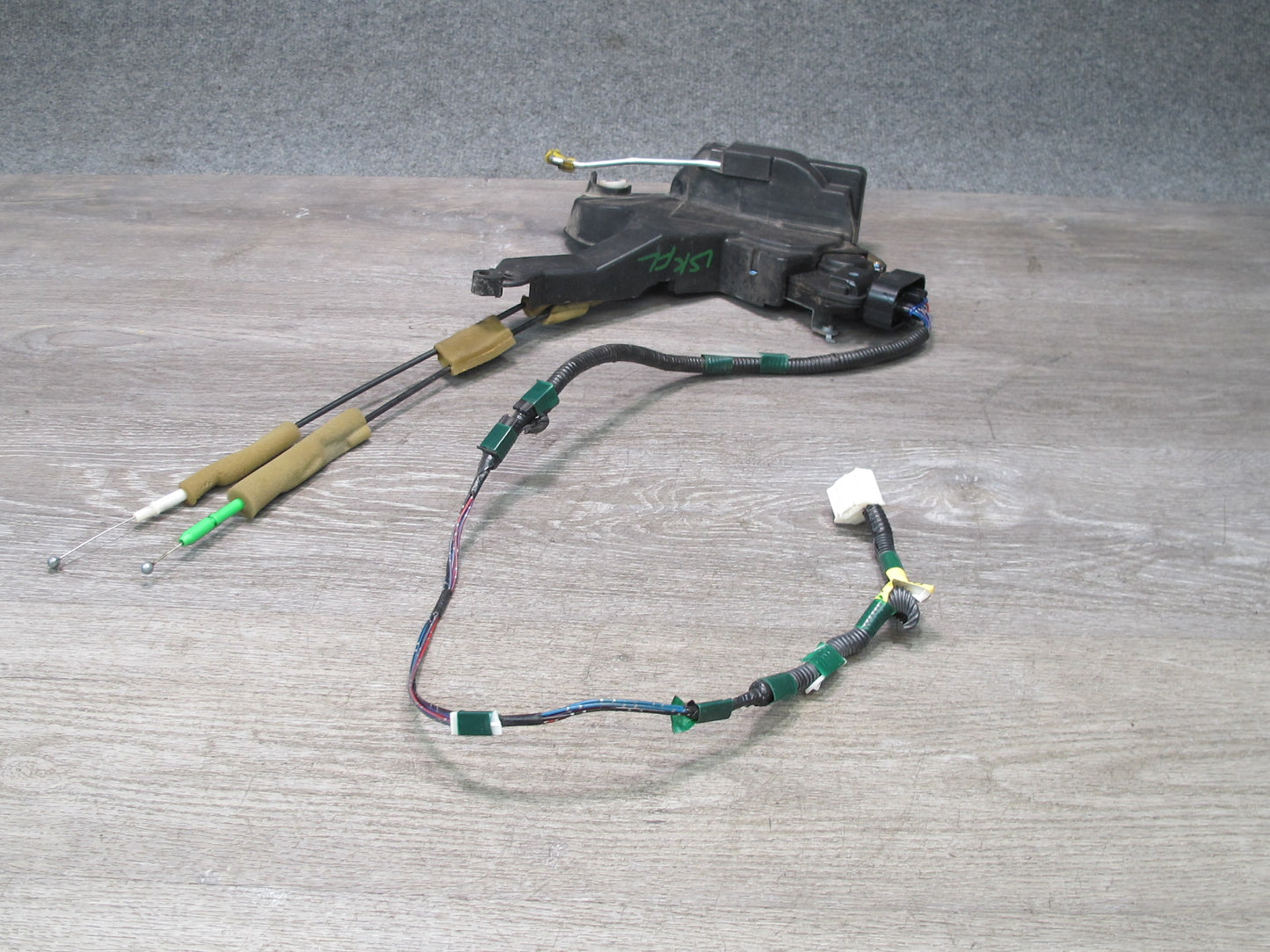 01-06 Lexus UCF30L LS430 Front Left Door Lock Latch Actuator NO Soft Close OEM