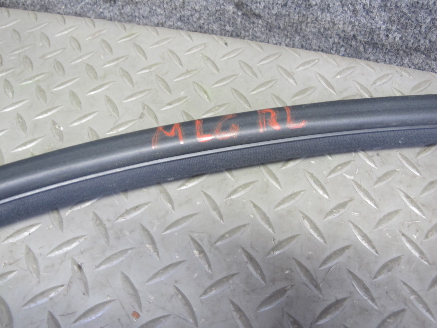 98-05 Lexus JZS160L GS400 GS430 GS300 Rear Left Door Weatherstrip Seal OEM