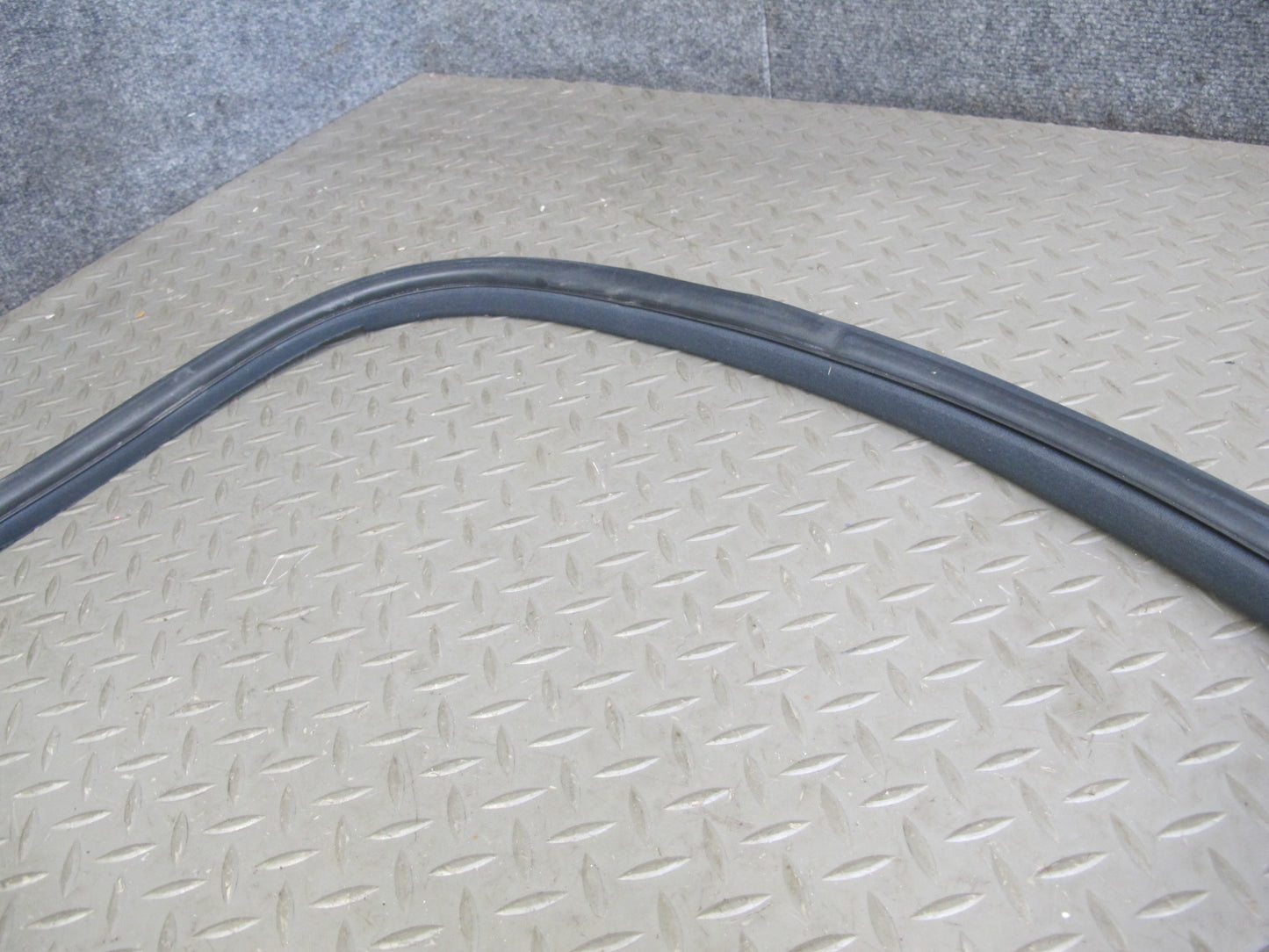 98-05 Lexus JZS160L GS400 GS430 GS300 Rear Left Door Weatherstrip Seal OEM