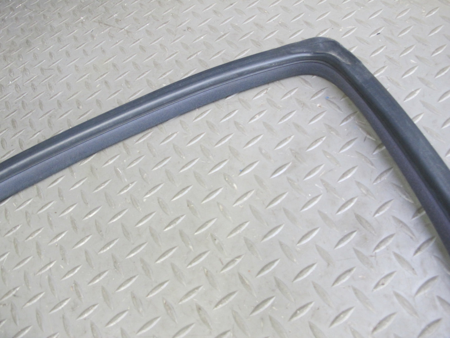 98-05 Lexus JZS160L GS400 GS430 GS300 Rear Right Door Weatherstrip Seal OEM