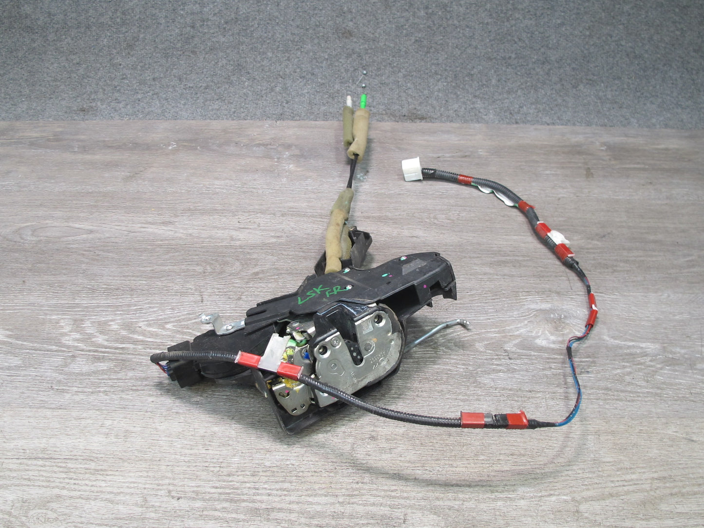 02-06 Lexus LS430 UCF30L Front Right Door Lock Latch Actuator NO Soft Close OEM