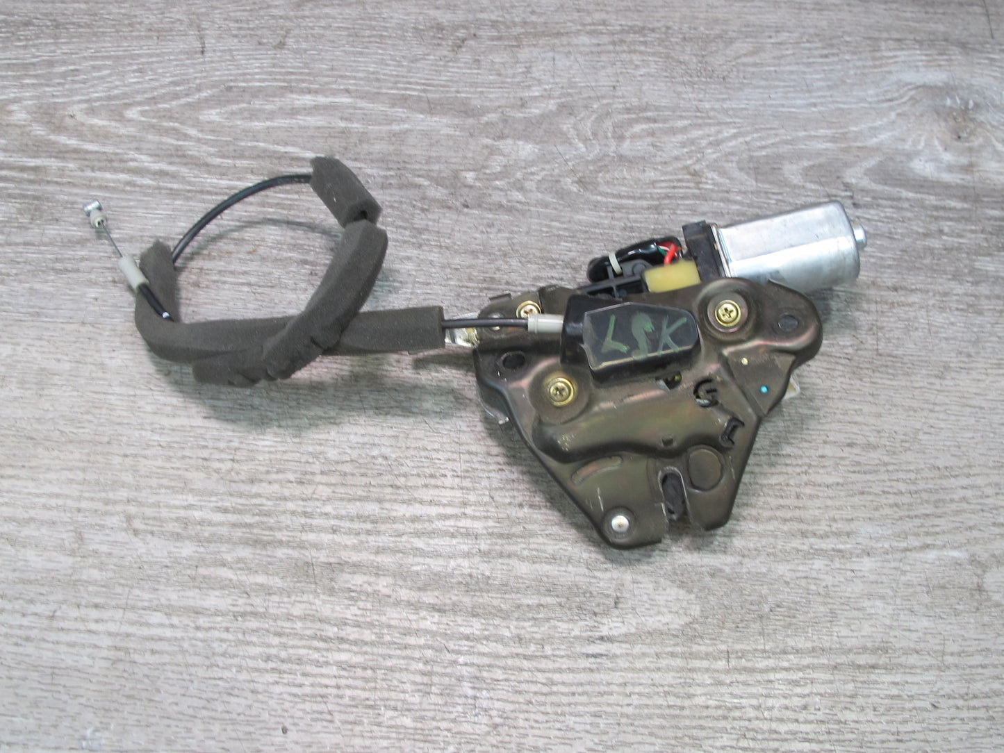 01-06 Lexus UCF30L LS430 Rear Trunk Deck Lid Lock Latch Actuator Motor OEM