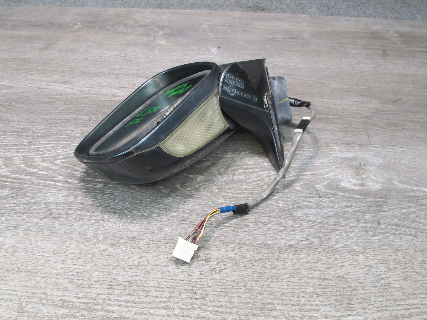 04-06 Lexus UCF30 LS430 Left Door Exterior Side View Heated Power Mirror Damaged