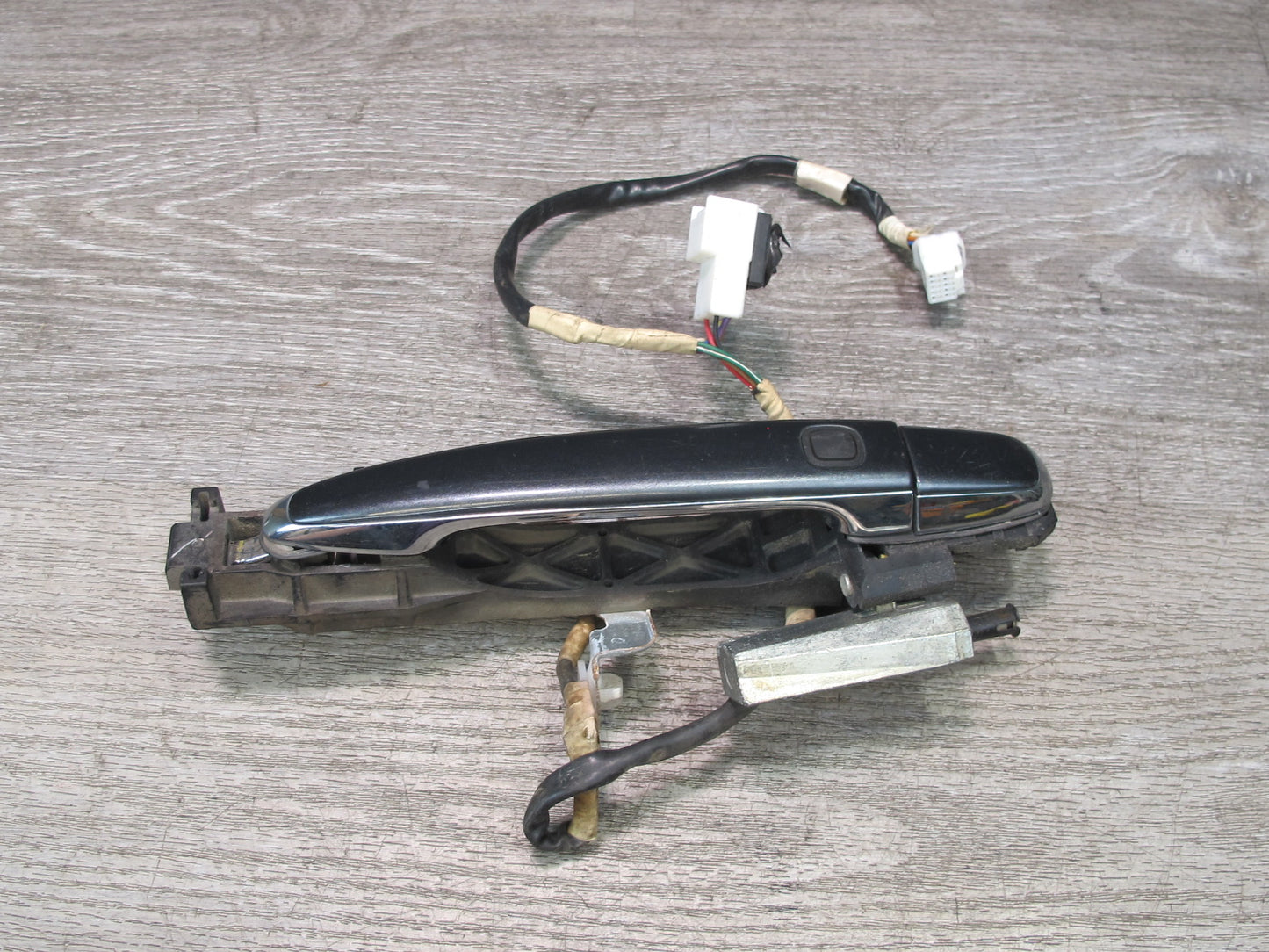 04-06 Lexus LS430 Rear Left & Right Door Exterior Handle Set w Smart Access OEM