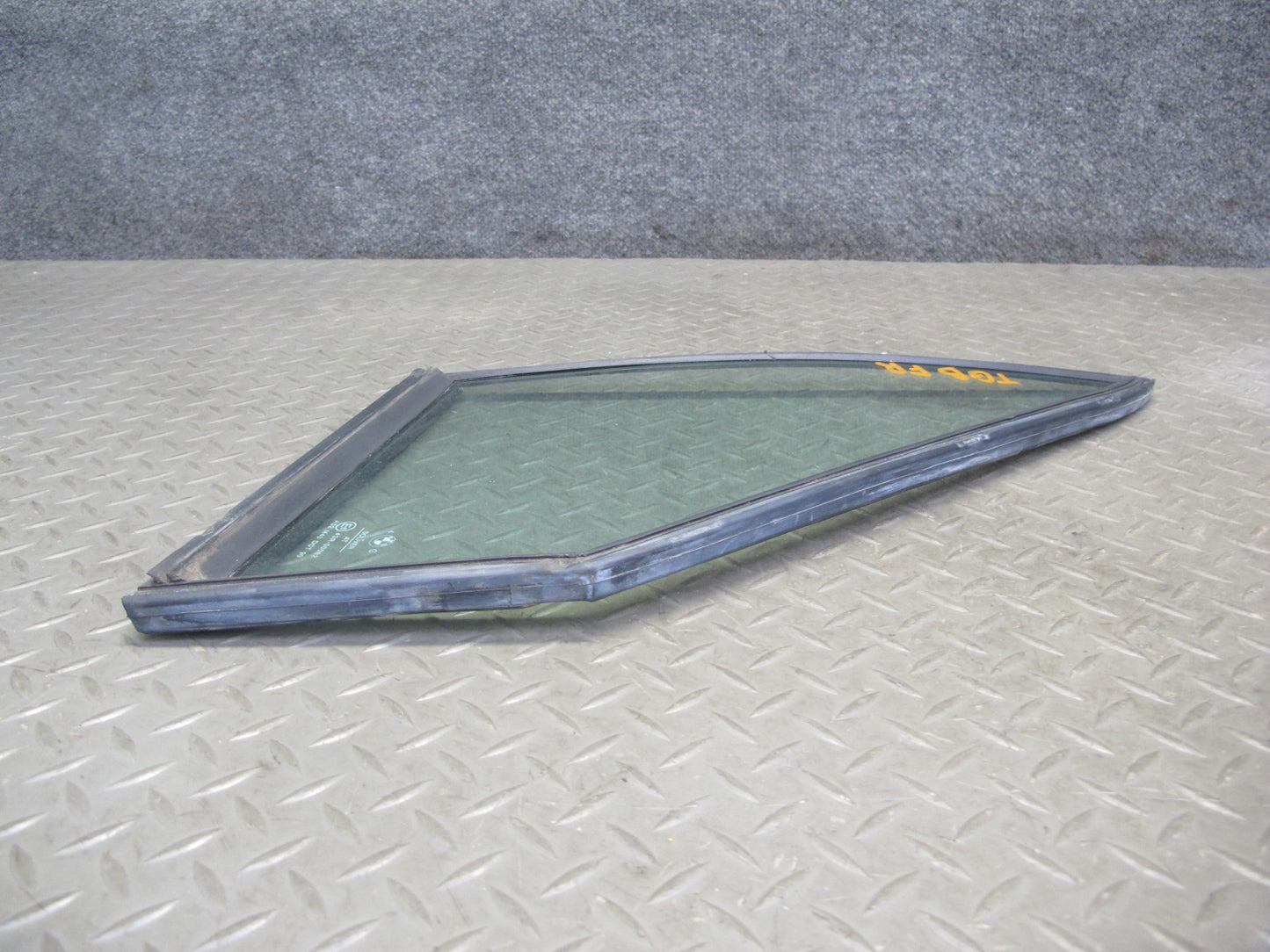 87-91 BMW E30 3-SERIES Convertible Right Door Fixed Corner Glass Window OEM