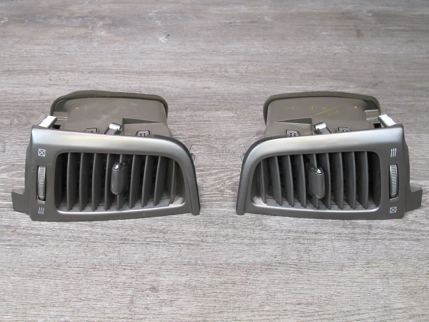 2003-2007 Lexus LX470 Dash Center Left & Right A/C Heater Air Vent Grille Set