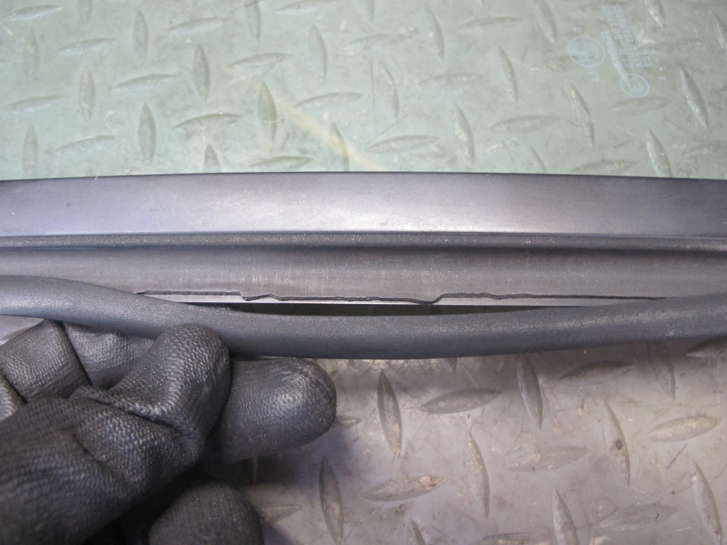 87-91 BMW E30 3-SERIES Convertible Rear Left Quarter Glass Window OEM