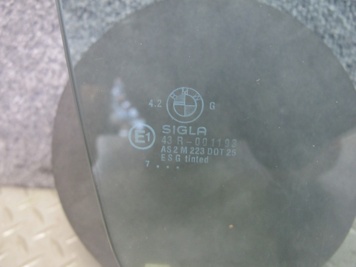 87-91 BMW E30 3-SERIES Convertible Front Right Passenger Door Glass Window OEM