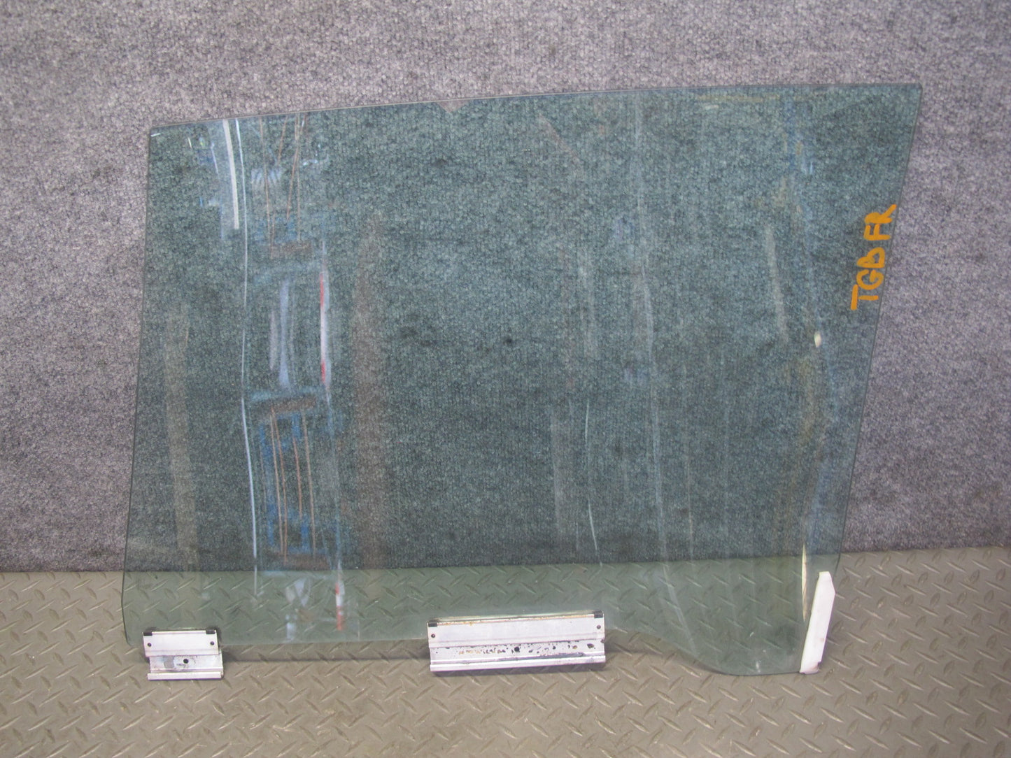 87-91 BMW E30 3-SERIES Convertible Front Right Passenger Door Glass Window OEM