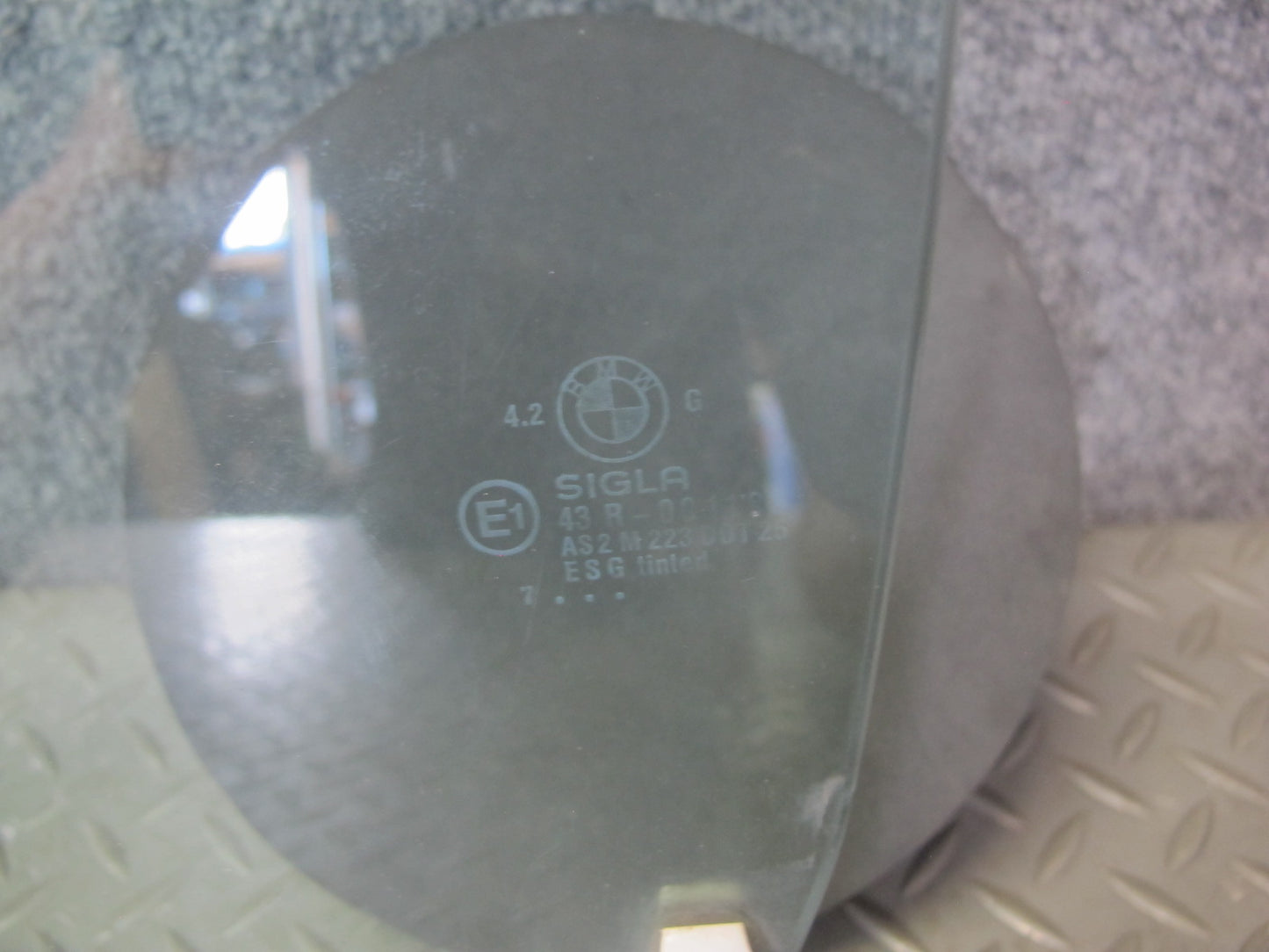 87-91 BMW E30 3-SERIES Convertible Front Left Driver Door Glass Window OEM