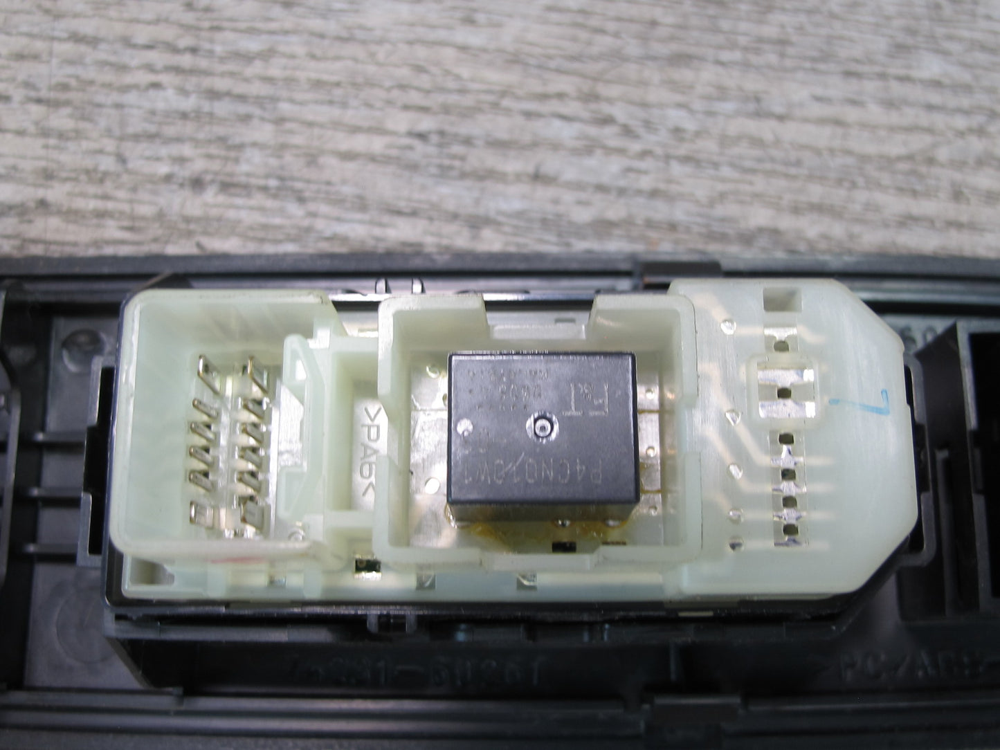 2003-2007 Lexus UZJ100L LX470 Front & Rear Door Power Window Switch Set of 3