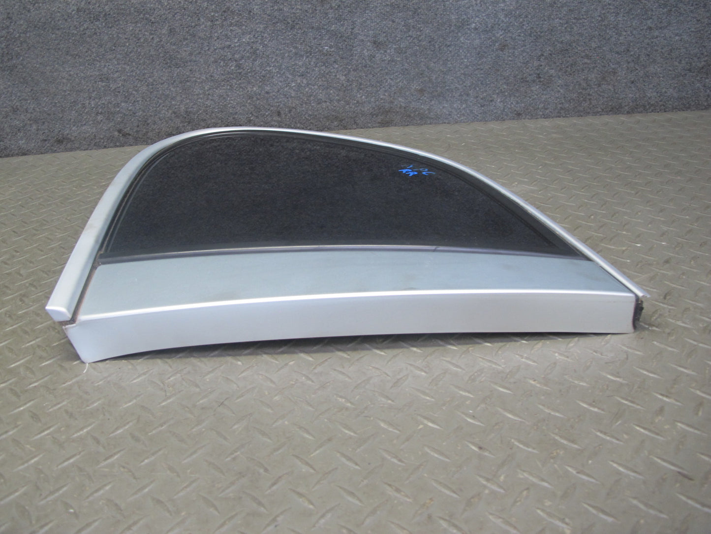 2003-2010 Porsche Cayenne 955 Rear Right Quarter Glass Window 7L5845298