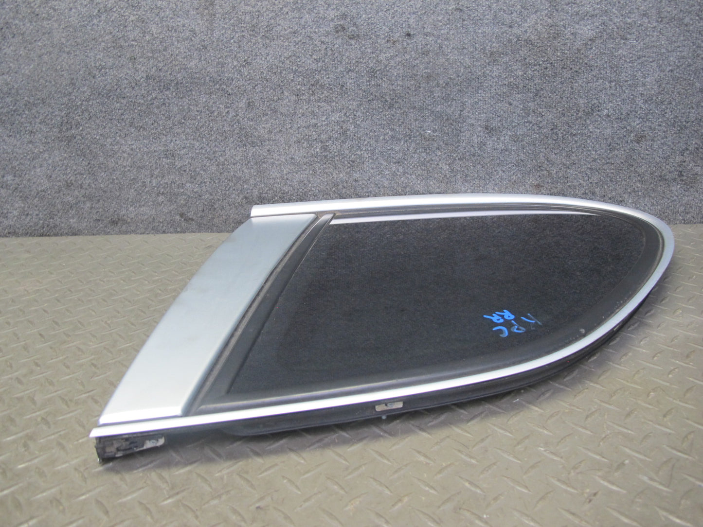 2003-2010 Porsche Cayenne 955 Rear Right Quarter Glass Window 7L5845298