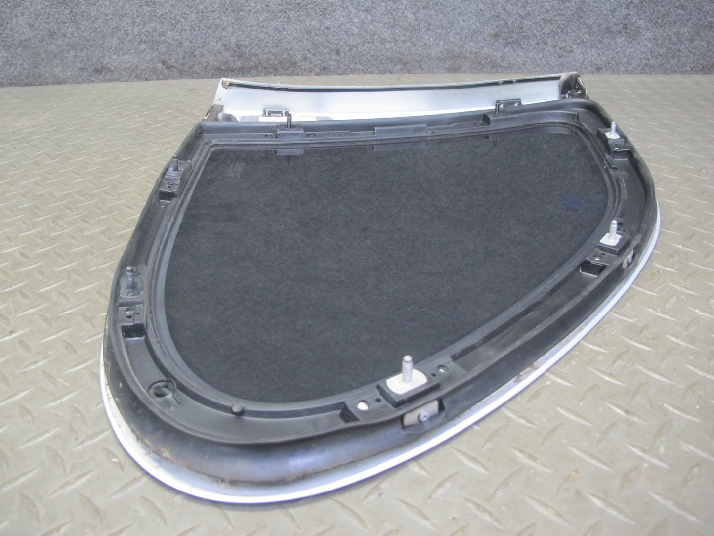 2003-2010 Porsche Cayenne 955 Rear Right Quarter Glass Window 7L5845298