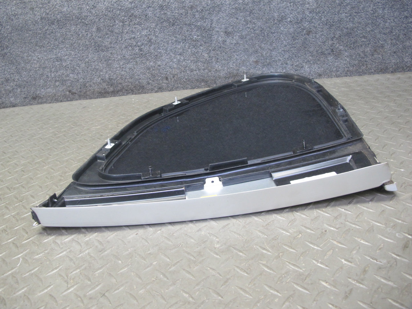 2003-2010 Porsche Cayenne 955 Rear Right Quarter Glass Window 7L5845298