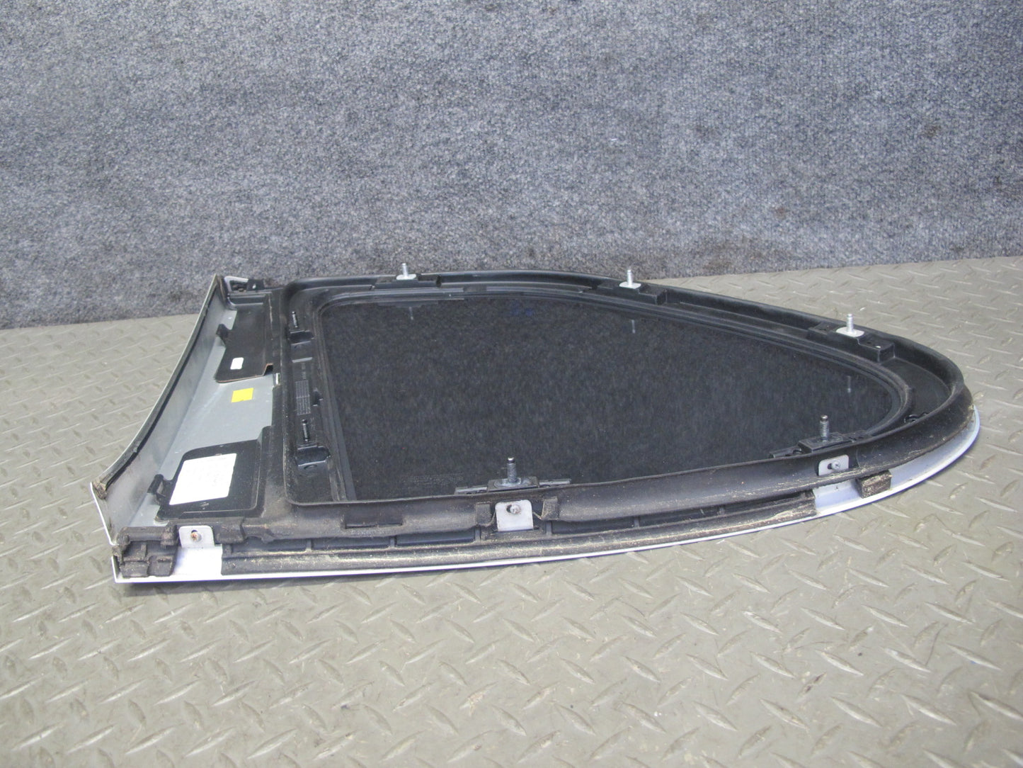2003-2010 Porsche Cayenne 955 Rear Right Quarter Glass Window 7L5845298