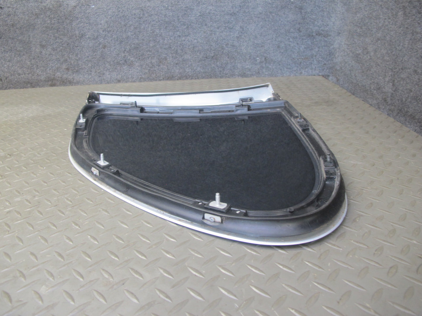 2003-2010 Porsche Cayenne 955 Rear Left Quarter Glass Window 7L5845297